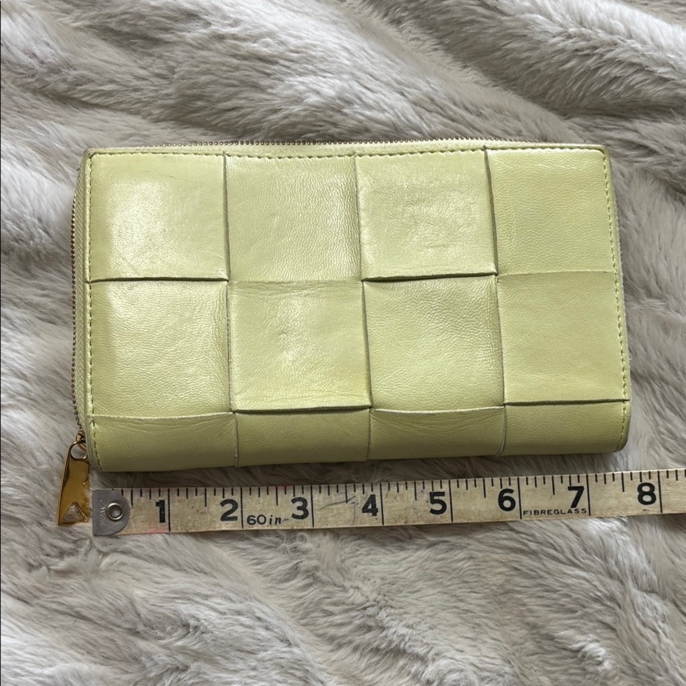 Bottega Veneta cassette zip Wallet